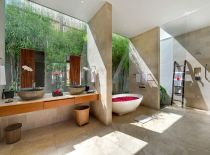 Villa Casa Brio, Master Bathroom
